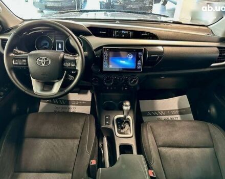 Тойота Хайлюкс, об'ємом двигуна 2.8 л та пробігом 236 тис. км за 27500 $, фото 11 на Automoto.ua