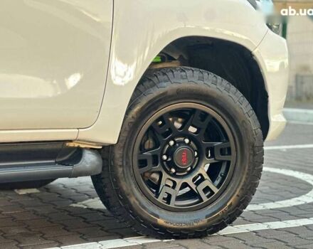 Тойота Хайлюкс, объемом двигателя 2.8 л и пробегом 250 тыс. км за 29950 $, фото 16 на Automoto.ua