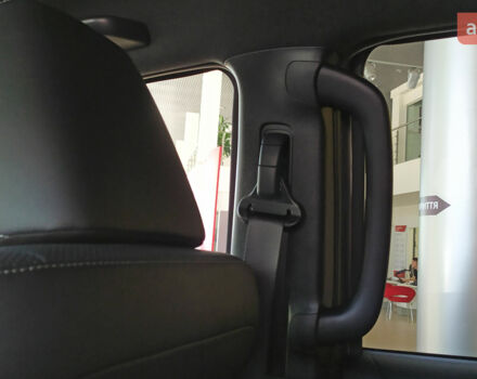 Тойота Хайлюкс 2024 в Кривом Роге на Automoto.ua Тойота Хайлюкс, объемом двигателя 2.76 л и пробегом 0 тыс. км за 61395 $, фото 23 на Automoto.ua