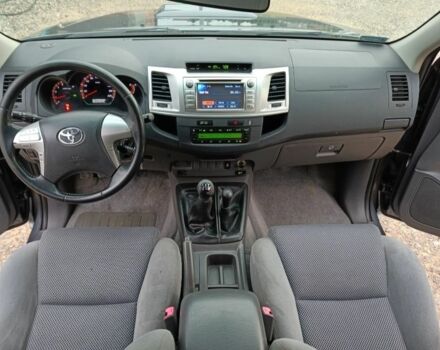 Серый Тойота Хайлюкс, объемом двигателя 3 л и пробегом 107 тыс. км за 4500 $, фото 4 на Automoto.ua