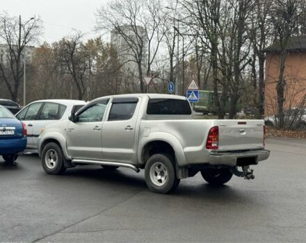 Серый Тойота Хайлюкс, объемом двигателя 2.5 л и пробегом 200 тыс. км за 3500 $, фото 8 на Automoto.ua