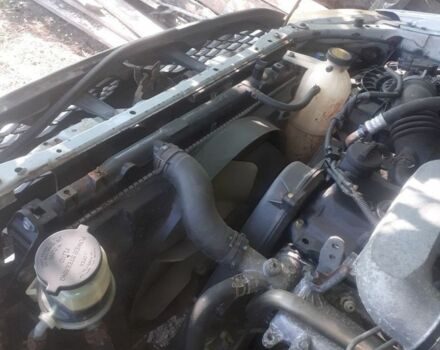 Серый Тойота Хайлюкс, объемом двигателя 2.5 л и пробегом 200 тыс. км за 3500 $, фото 4 на Automoto.ua