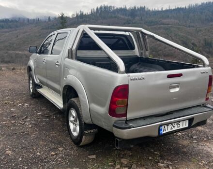Серый Тойота Хайлюкс, объемом двигателя 2.5 л и пробегом 350 тыс. км за 10300 $, фото 3 на Automoto.ua