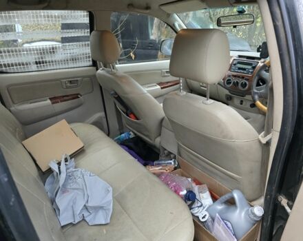 Серый Тойота Хайлюкс, объемом двигателя 3 л и пробегом 221 тыс. км за 8096 $, фото 3 на Automoto.ua