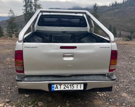 Серый Тойота Хайлюкс, объемом двигателя 2.5 л и пробегом 350 тыс. км за 10300 $, фото 4 на Automoto.ua