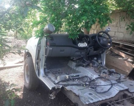 Серый Тойота Хайлюкс, объемом двигателя 2.5 л и пробегом 200 тыс. км за 3500 $, фото 3 на Automoto.ua