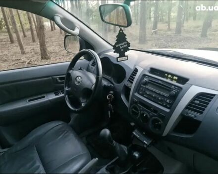 Серый Тойота Хайлюкс, объемом двигателя 0 л и пробегом 250 тыс. км за 2750 $, фото 1 на Automoto.ua