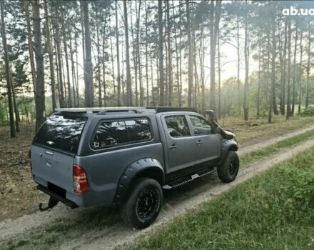 Серый Тойота Хайлюкс, объемом двигателя 0 л и пробегом 250 тыс. км за 2750 $, фото 3 на Automoto.ua