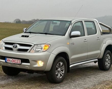 Серый Тойота Хайлюкс, объемом двигателя 2.5 л и пробегом 218 тыс. км за 4000 $, фото 2 на Automoto.ua