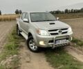 Серый Тойота Хайлюкс, объемом двигателя 3 л и пробегом 256 тыс. км за 3557 $, фото 1 на Automoto.ua