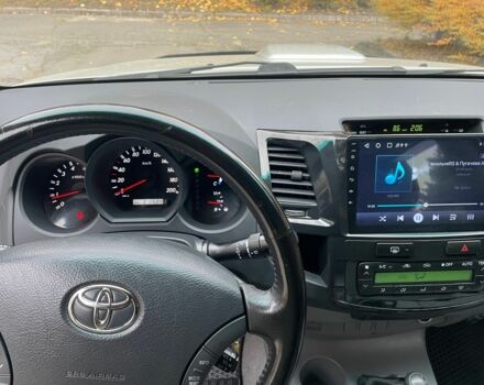 Тойота Хайлюкс 2009 в Киеве на Automoto.ua Серый Тойота Хайлюкс, объемом двигателя 3 л и пробегом 312 тыс. км за 17500 $, фото 10 на Automoto.ua