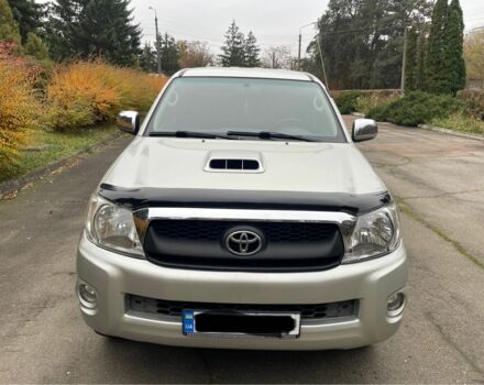 Тойота Хайлюкс 2009 в Киеве на Automoto.ua Серый Тойота Хайлюкс, объемом двигателя 3 л и пробегом 312 тыс. км за 17500 $, фото 2 на Automoto.ua