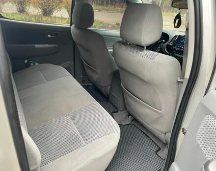 Тойота Хайлюкс 2009 в Киеве на Automoto.ua Серый Тойота Хайлюкс, объемом двигателя 3 л и пробегом 312 тыс. км за 17500 $, фото 17 на Automoto.ua