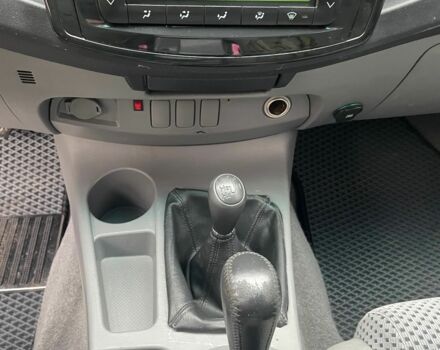 Тойота Хайлюкс 2009 в Киеве на Automoto.ua Серый Тойота Хайлюкс, объемом двигателя 3 л и пробегом 312 тыс. км за 17500 $, фото 11 на Automoto.ua