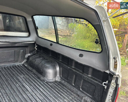 Сірий Тойота Хайлюкс, об'ємом двигуна 3 л та пробігом 313 тис. км за 17500 $, фото 19 на Automoto.ua