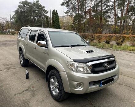 Тойота Хайлюкс 2009 в Киеве на Automoto.ua Серый Тойота Хайлюкс, объемом двигателя 3 л и пробегом 312 тыс. км за 17500 $, фото 1 на Automoto.ua