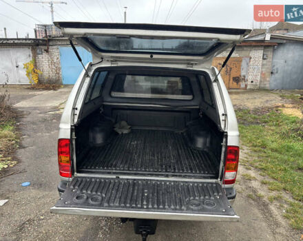 Сірий Тойота Хайлюкс, об'ємом двигуна 3 л та пробігом 313 тис. км за 17500 $, фото 18 на Automoto.ua