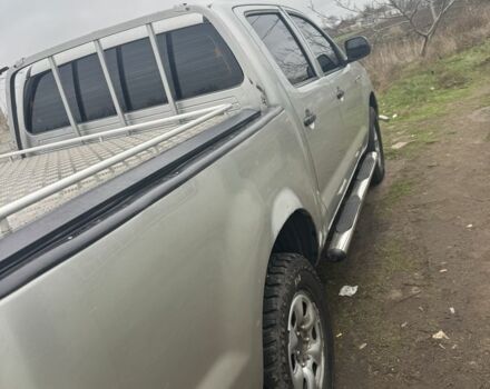 Сірий Тойота Хайлюкс, об'ємом двигуна 2.5 л та пробігом 290 тис. км за 6700 $, фото 3 на Automoto.ua