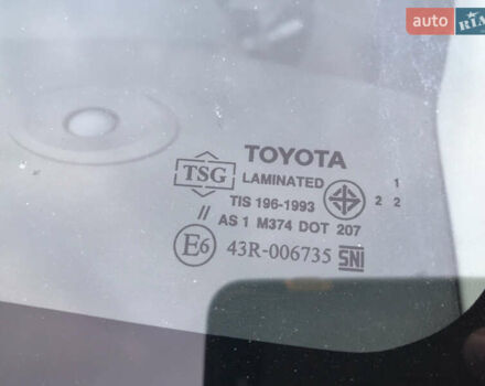 Сірий Тойота Хайлюкс, об'ємом двигуна 2.5 л та пробігом 181 тис. км за 18500 $, фото 16 на Automoto.ua