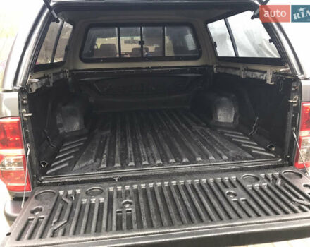 Сірий Тойота Хайлюкс, об'ємом двигуна 2.5 л та пробігом 181 тис. км за 18500 $, фото 8 на Automoto.ua