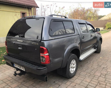 Сірий Тойота Хайлюкс, об'ємом двигуна 2.5 л та пробігом 181 тис. км за 18500 $, фото 7 на Automoto.ua