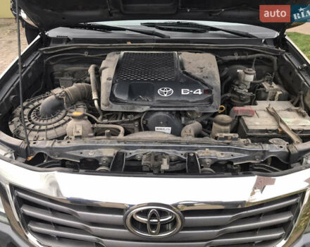 Сірий Тойота Хайлюкс, об'ємом двигуна 2.5 л та пробігом 181 тис. км за 18500 $, фото 9 на Automoto.ua
