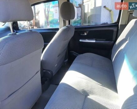 Сірий Тойота Хайлюкс, об'ємом двигуна 2.5 л та пробігом 370 тис. км за 19500 $, фото 5 на Automoto.ua