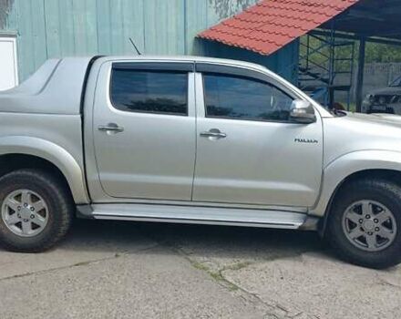 Тойота Хайлюкс 2013 в Славутиче на Automoto.ua Серый Тойота Хайлюкс, объемом двигателя 2.5 л и пробегом 235 тыс. км за 21800 $, фото 5 на Automoto.ua