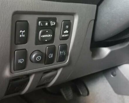 Тойота Хайлюкс 2013 в Славутиче на Automoto.ua Серый Тойота Хайлюкс, объемом двигателя 2.5 л и пробегом 235 тыс. км за 21800 $, фото 11 на Automoto.ua