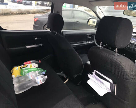 Серый Тойота Хайлюкс, объемом двигателя 2.49 л и пробегом 263 тыс. км за 22000 $, фото 4 на Automoto.ua