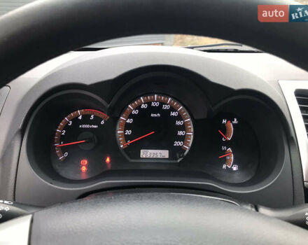 Серый Тойота Хайлюкс, объемом двигателя 2.49 л и пробегом 263 тыс. км за 22000 $, фото 2 на Automoto.ua