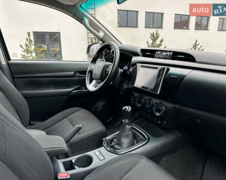 Тойота Хайлюкс 2015 у Луцьку на Automoto.ua Сірий Тойота Хайлюкс, об'ємом двигуна 2.39 л та пробігом 258 тис. км за 26000 $, фото 11 на Automoto.ua