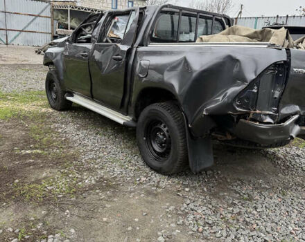 Серый Тойота Хайлюкс, объемом двигателя 2.4 л и пробегом 150 тыс. км за 10500 $, фото 1 на Automoto.ua