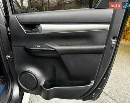 Сірий Тойота Хайлюкс, об'ємом двигуна 2.4 л та пробігом 188 тис. км за 24490 $, фото 28 на Automoto.ua