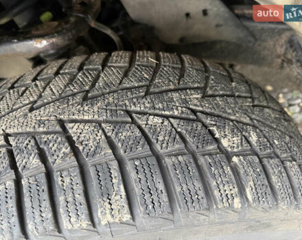 Серый Тойота Хайлюкс, объемом двигателя 2.4 л и пробегом 150 тыс. км за 10500 $, фото 6 на Automoto.ua