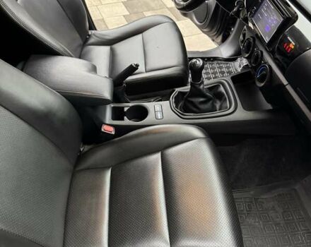 Серый Тойота Хайлюкс, объемом двигателя 2.39 л и пробегом 377 тыс. км за 21700 $, фото 20 на Automoto.ua