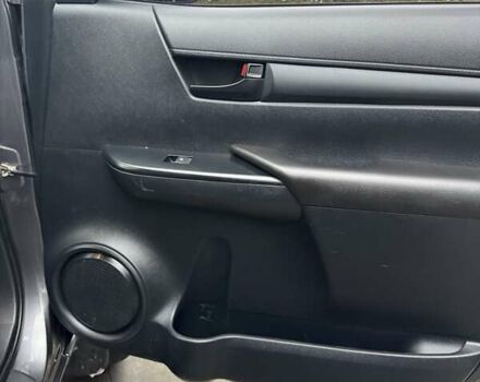 Серый Тойота Хайлюкс, объемом двигателя 2.39 л и пробегом 377 тыс. км за 21700 $, фото 24 на Automoto.ua