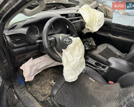 Серый Тойота Хайлюкс, объемом двигателя 2.4 л и пробегом 150 тыс. км за 10500 $, фото 4 на Automoto.ua