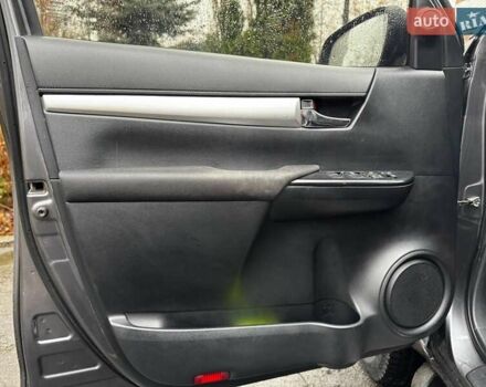 Сірий Тойота Хайлюкс, об'ємом двигуна 2.4 л та пробігом 188 тис. км за 24490 $, фото 43 на Automoto.ua