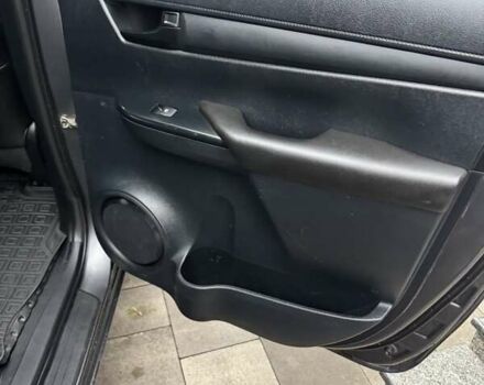 Серый Тойота Хайлюкс, объемом двигателя 2.39 л и пробегом 377 тыс. км за 21700 $, фото 29 на Automoto.ua