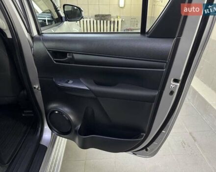 Серый Тойота Хайлюкс, объемом двигателя 2.39 л и пробегом 30 тыс. км за 40999 $, фото 13 на Automoto.ua