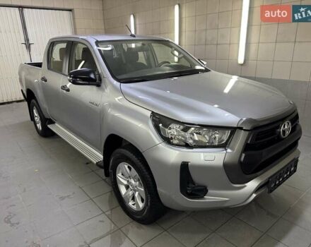 Серый Тойота Хайлюкс, объемом двигателя 2.39 л и пробегом 30 тыс. км за 40999 $, фото 2 на Automoto.ua