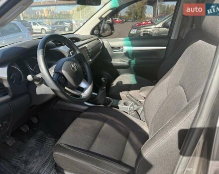 Сірий Тойота Хайлюкс, об'ємом двигуна 2.39 л та пробігом 85 тис. км за 29000 $, фото 10 на Automoto.ua