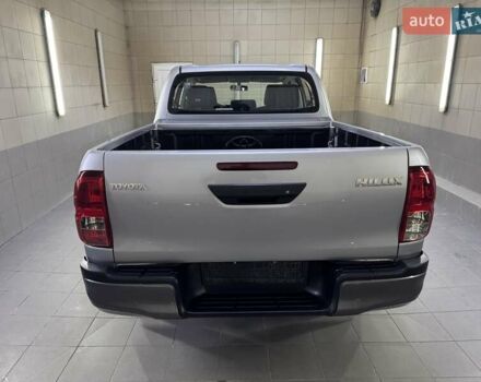Серый Тойота Хайлюкс, объемом двигателя 2.39 л и пробегом 30 тыс. км за 40999 $, фото 4 на Automoto.ua