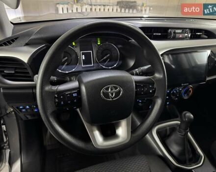 Серый Тойота Хайлюкс, объемом двигателя 2.39 л и пробегом 30 тыс. км за 40999 $, фото 17 на Automoto.ua