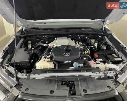 Серый Тойота Хайлюкс, объемом двигателя 2.4 л и пробегом 10 тыс. км за 41999 $, фото 27 на Automoto.ua