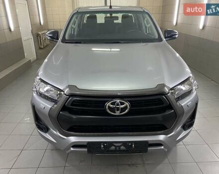 Серый Тойота Хайлюкс, объемом двигателя 2.4 л и пробегом 10 тыс. км за 41999 $, фото 1 на Automoto.ua