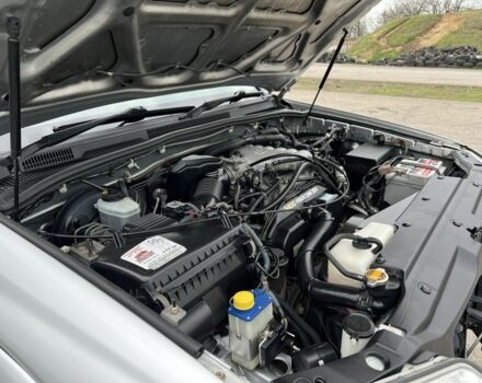 Серый Тойота Хайлюкс, объемом двигателя 3.4 л и пробегом 312 тыс. км за 11500 $, фото 14 на Automoto.ua