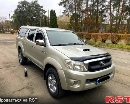 Тойота Хайлюкс 2009 в Киеве на Automoto.ua Серый Тойота Хайлюкс, объемом двигателя 3 л и пробегом 312 тыс. км за 17500 $, фото 1 на Automoto.ua