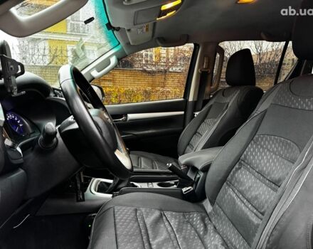 Сірий Тойота Хайлюкс, об'ємом двигуна 2.4 л та пробігом 188 тис. км за 24490 $, фото 23 на Automoto.ua